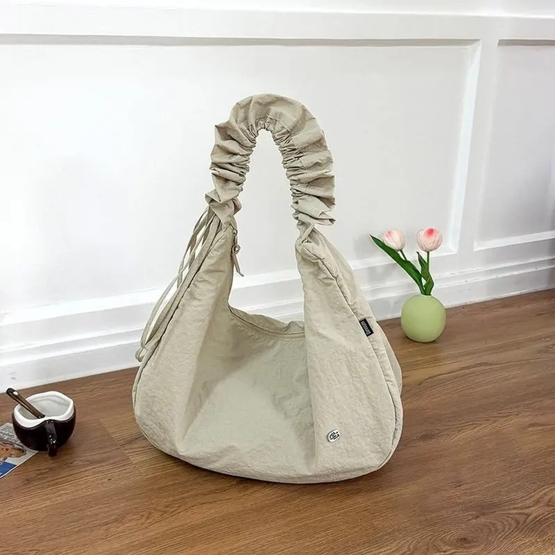 レディースクリンクルナイロンホーボーバッグ、軽量ルーシュドシ - Hobo Bag Slouchy のレビューと価格