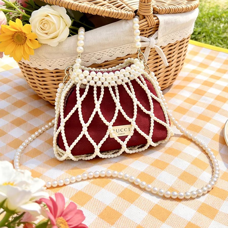 グッチ グッチのバッグ レッド ミニ パール チェーン ショ - Women Bags Gucci のレビューと価格