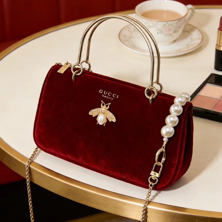 グッチの女性用バッグ ミディアムサイズ ワインレッド ベルベ - Women Bags Gucci のレビューと価格