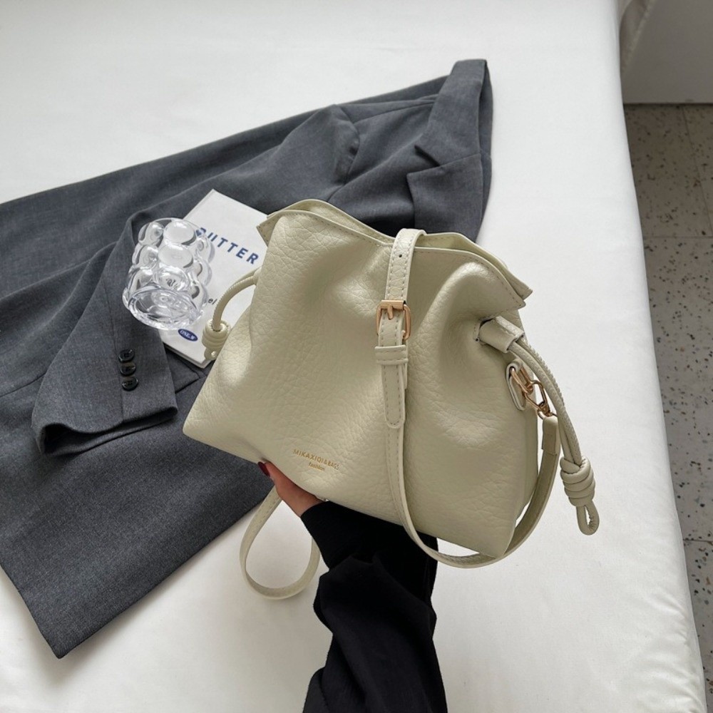 ソフトPUレザー スラウチバッグ ‌   ショルダーバッグ  - Hobo Bag Slouchy のレビューと価格
